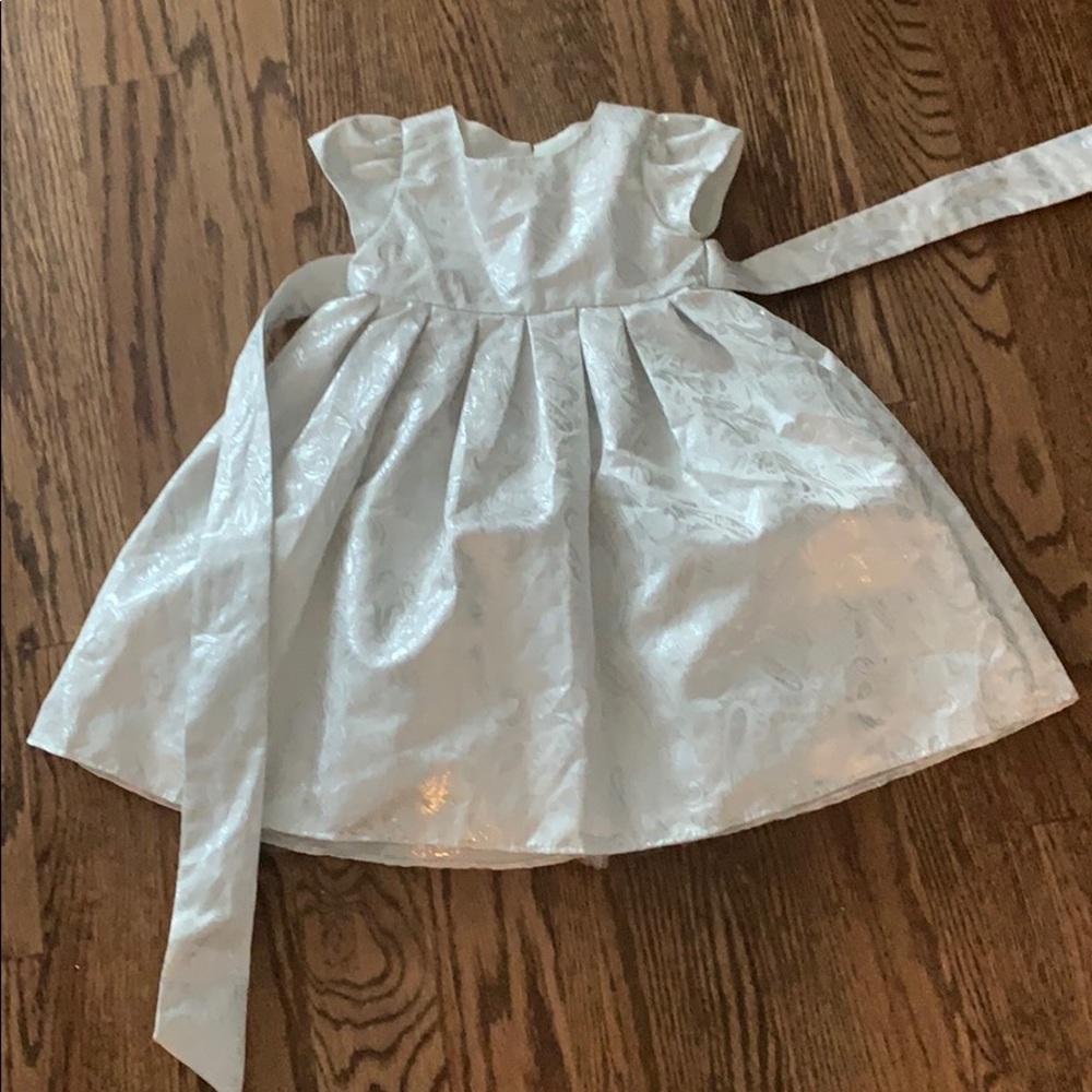 Dorissa Girls silver dress